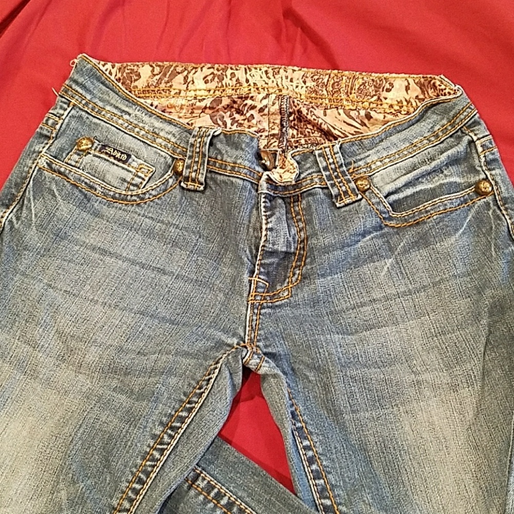 Jeans